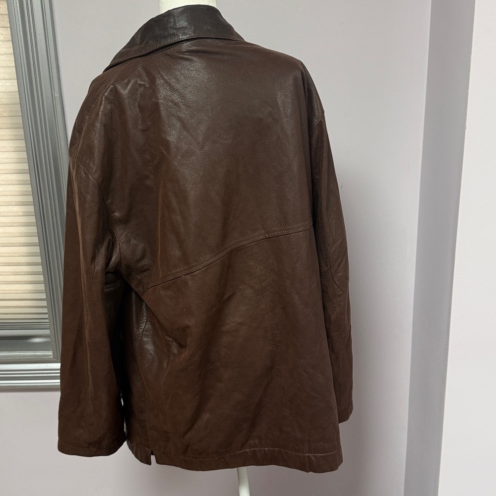 Vintage men’s brown leather jacket - Picture 2 of 10